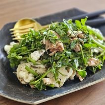 生のままだからこそのポリポリ食感で美肌力にも期待！「生カリフラワーとクレソンのツナサラダ」【Today’s SALAD #283】