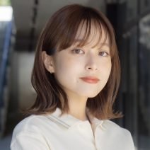 顔まわりレイヤーで輪郭カバーも！大人気の結べる長さのレイヤーボブ｜最旬ヘアカタログ