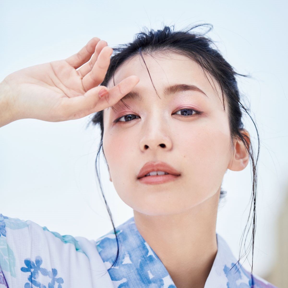 【最旬浴衣メイク】SUQQUの限定シャドウで涼やかなまなざしを演出♡ おしゃれな簡単ヘアも要チェック