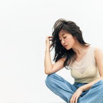 神崎 恵さんの美髪の秘密♡ 巡りケアとトリートメント、スタイリングの工夫で決まる！