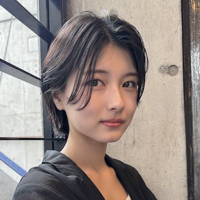 ボブからの印象チェンジに！ニュアンスバングで丸顔カバーのナチュラルヘア｜最旬ヘアカタログ