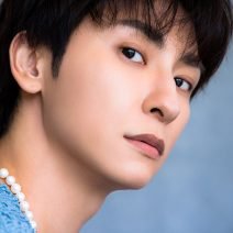 與真司郎さんの美肌＆美ボディを支えるアイテム＆ライフスタイルを大公開！コツコツ美容の秘訣からおすすめコスメまで