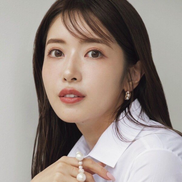 舟山久美子さんの「くずれない」メイク術を大調査！ マストアイテム2品は？