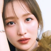 百田夏菜子さん「スキンケアはその日の肌状態に合わせて使い分けるのがマイルール」｜『美的』10月号スペシャルインタビュー