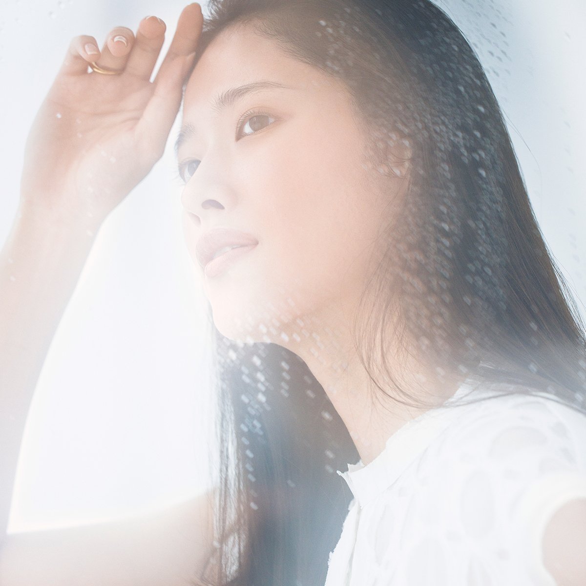 滝汗・大量皮脂・毛穴を制して、真夏も顔は涼やかに。3大くずれを発生させない、完璧お作法｜美的GRAND