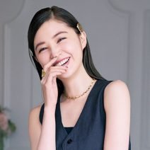 レストランウエディングはちょい攻めなヘア＆メイクでパーティに華を添えて♡