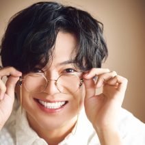 加藤シゲアキさん「グラスコードはずっと気になっていたので今回は公私混同企画（笑）」【NEWSな美意識 Vol.107】