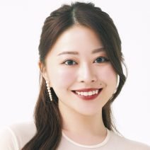 美的リーダーズ 尾﨑真衣さんの推しコスメ♡ 結婚式やお呼ばれでかわいくなれるちょい盛りテクも！
