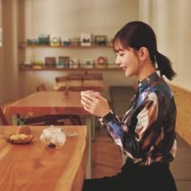 中村ゆりさんが「ラ・カスタ」のガーデンで日々の疲れを癒す【YURILOG II】｜美的GRAND