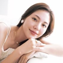 水沢エレナさん「低刺激かつ手応えのあるシンプルケアがモットー」｜私の潤いチャージ必勝法