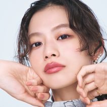 “あざとかわいいリップ”ってこういうこと！ チュンっととがった唇に視線がくぎ付け♡｜ヘアメイク岡田知子さんが提案