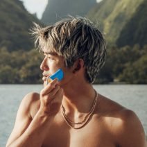 プロサーファー・五十嵐カノア選手の爽やか美肌の秘訣は？「毎日のスキンケアルーティンで、肌も心も整える」