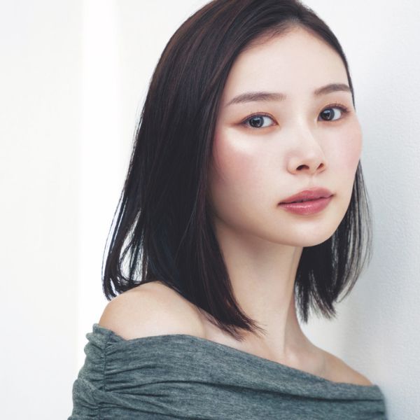 朝日奈央さんがシェーディング＆チーク使いの遠心顔メイクで抜け感美人に変身♡｜H&M岡田知子さん発