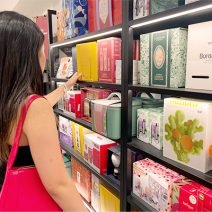 お目当てのブランドは？ クリスマスコスメ百花繚乱♡｜美容ライター＆17歳。メルボルン母娘美容Days