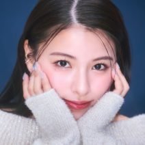 “美しすぎる元娘役”ゆいかれんさんのメイクの秘訣「ブルベ冬だと最近判明」ベースは薄づき＆ツヤを意識【宝塚歌劇OGセルフメイク】