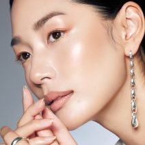 嶋田ちあきさんプロデュース「ブリリアージュ」から至高のツヤで包み込むクッションファンデが誕生｜美的GRAND
