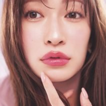 吉田朱里さん「2025年はより大人っぽく さらに進化していきます！」2025年メイクをアカリン目線で大予測！