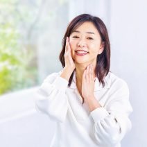 顔、たるませない、ゆるませない！奇跡の67歳・天野佳代子さんが毎日していること｜美的GRAND