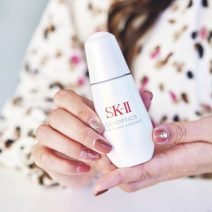 【くすみ感】SK-IIの新美容液で肌内部から光を放つような透明感ケアを強化！｜2週間のガチお試しレポつき