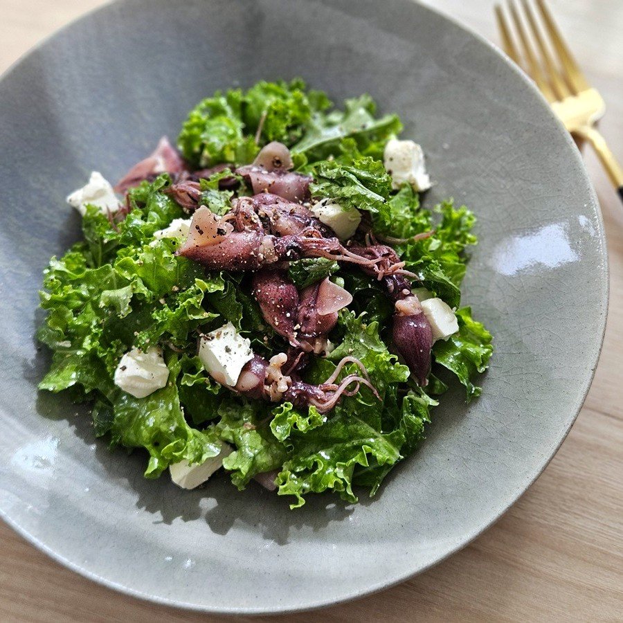 美肌・美ボディ・疲労回復にも！「ホタルイカとケールのサラダ」【Today’s SALAD #317】