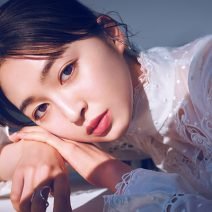 SK-IIの下地×クレ・ド・ポー ボーテのパウダーで春の「柔和なNEOツヤ肌」メイク｜人気H&M・岡田知子さんが提案