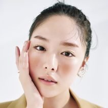 セルヴォークのオレンジ×ツヤのレイヤードチークでかわいさ＆ヘルシーさがかなう春メイクが完成！