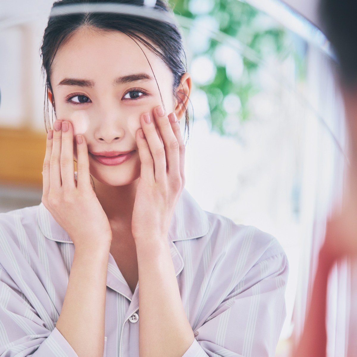 ハリ不足に悩んでいるなら【乳液パック】にトライ！ おすすめ乳液3選