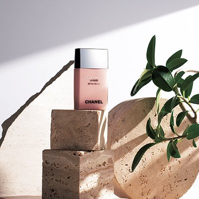 エクラ プルミエ ラ バーズ レジェール | CHANEL シャネル