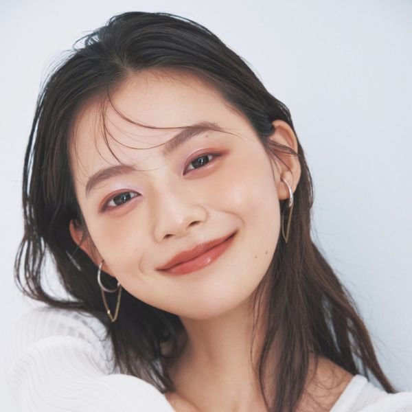 ゲランのコーラルチークで大人の涼やかオレンジメイクが完成♡ | 美的.com