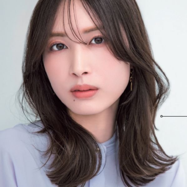 小顔効果も！ Aラインシルエットで今っぽい抜け感を演出【涼しげ美人ヘアカタログ】