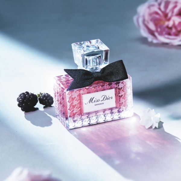 【新作】日本発売前　ミス ディオール エッセンス　35mL 香水 新作】日本発売前 ミス ディオール エッセンス 35mL 香水 「ミス