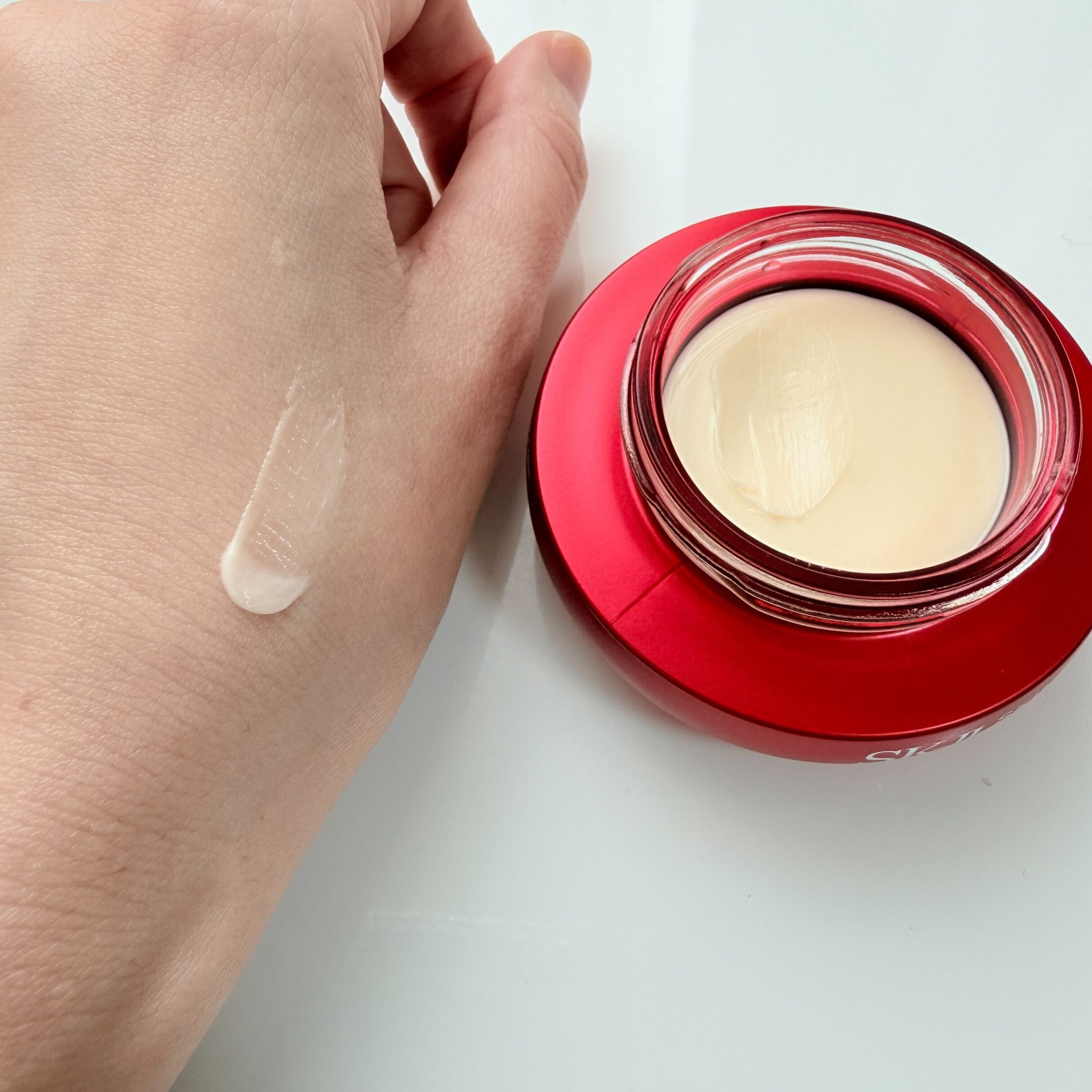 SK-IIのアイクリーム「スキンパワー アイ プラス ライン フィラー