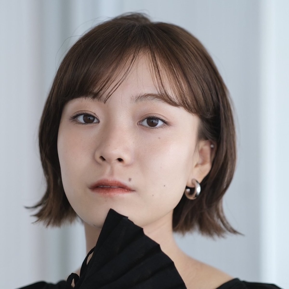 丸顔さんにも◎セミウェットがおしゃれな大人の垢抜けボブ｜最旬ヘアカタログ