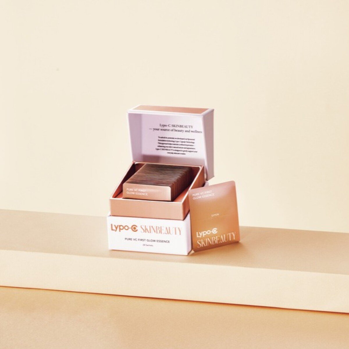 この秋デビュー！ 「飲む」『Lypo-C』が「塗る」『Lypo-C』に 