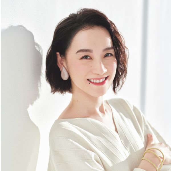 篠原ともえさん「年齢を重ね、新しい自分に出会うことが喜び！」キレイを更新する秘密を大公開！
