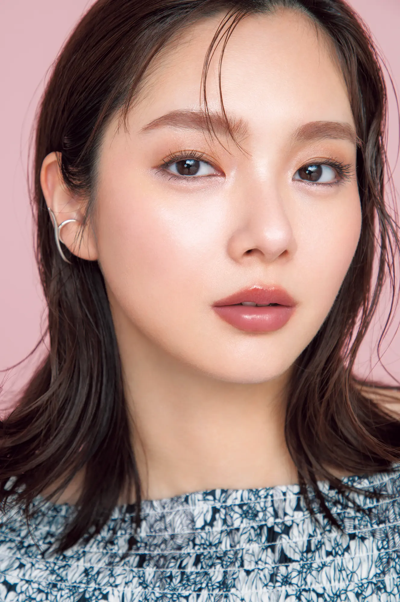 俳優　新井優愛さん