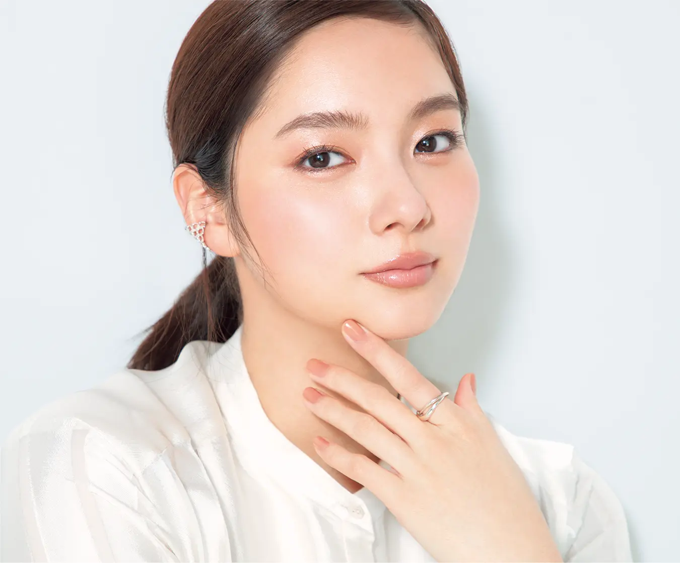 俳優　新井優愛さん