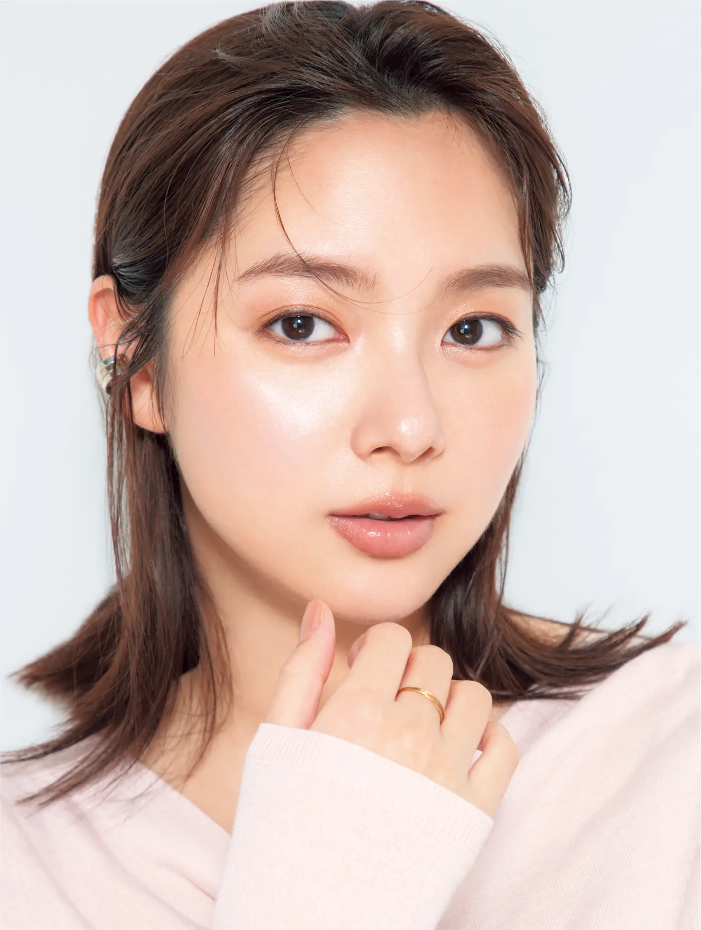 俳優　新井優愛さん