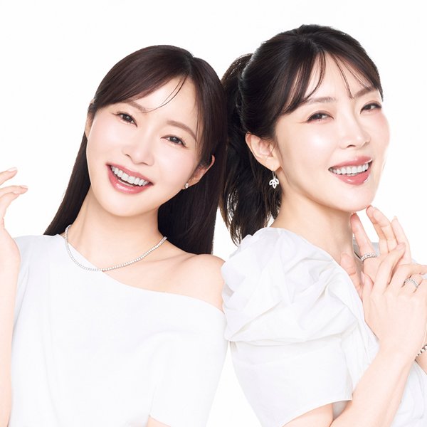 指原莉乃さん✕大野真理子さんの”ダイヤモンド肌”なふたりが『美的』6月号で肌管理トーク♡