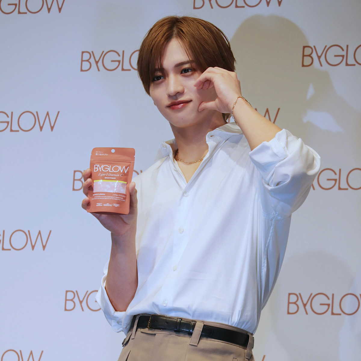 猪俣周杜さん(timelesz)、最近始めたことは「外国語と韓国語」!?｜ByGLOW新TVCM記者会見の様子をレポ！