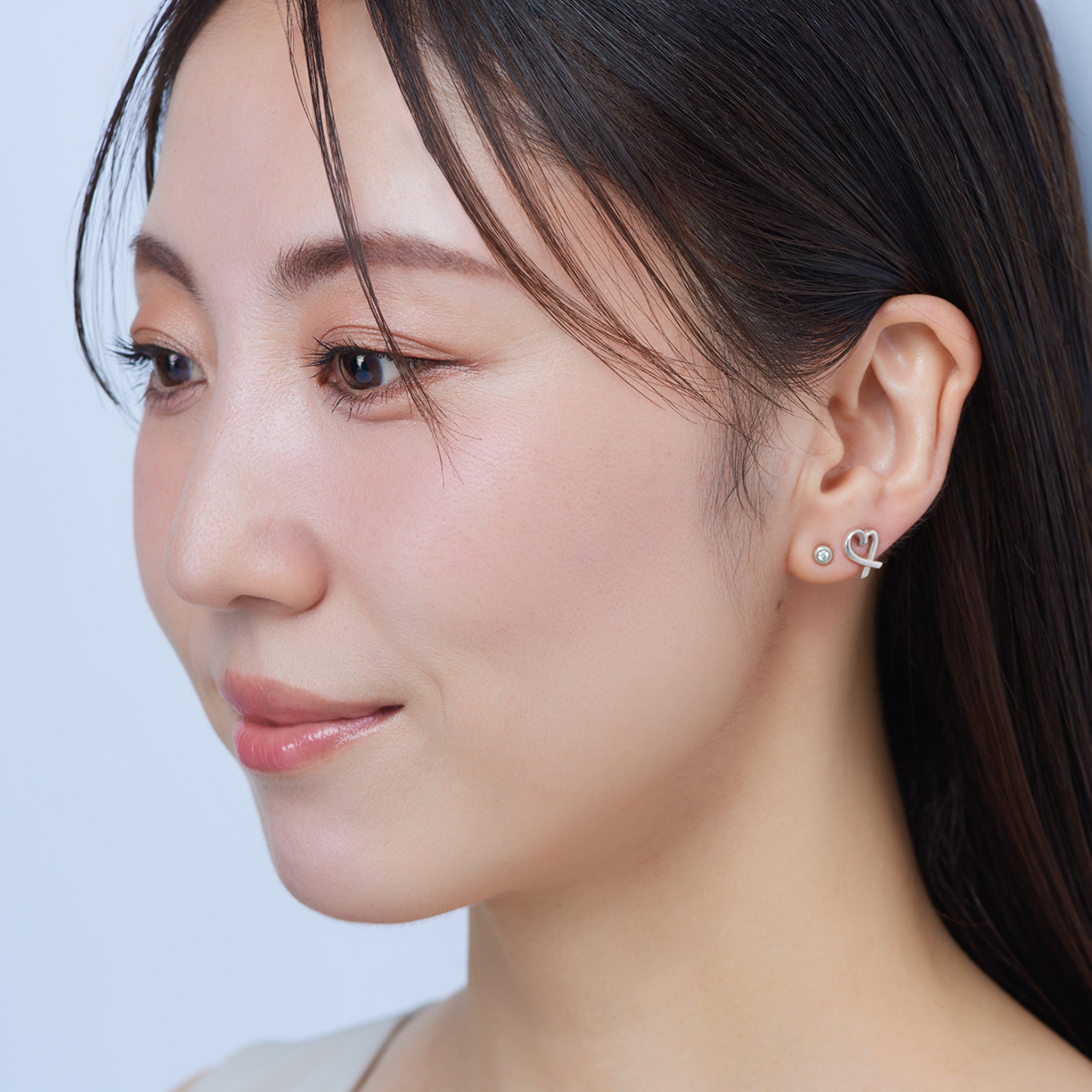 眉尻がなくても大丈夫！リキッドペンシルで”毛を生む”自然眉テク｜yumiの大人メイク悩み解決塾 Vol.53