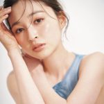 『美的』25周年アンバサダー・上西星来さんの夏のレスキューポーチの中身を拝見！