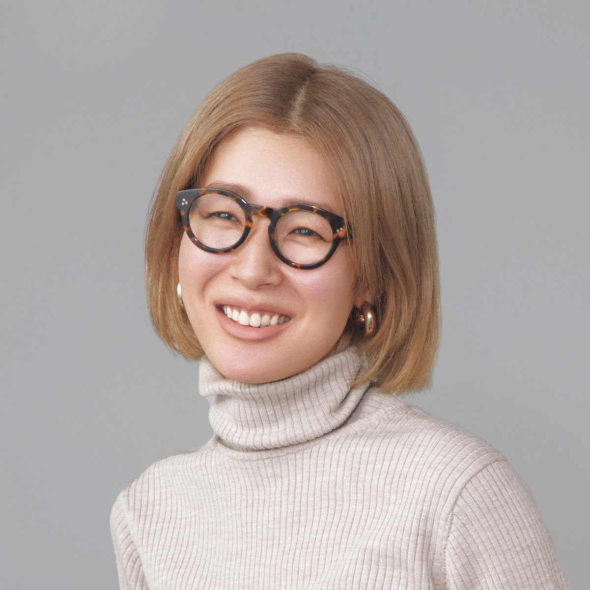 人気エディター・杉浦由佳子さんの夏のレスキューポーチの中身とは？清潔感＆しゃれ見せがかなう♡