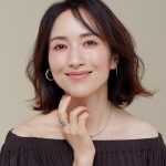 マットリップ×ツヤチークで、血色感のある旬顔に｜yumiの 大人メイク悩み解決塾Vol.55