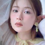 マットリップ初心者にも◎！ 畑 芽育さんが纏うSUQQUのブラウンマットリップ