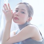 畑 芽育さん出演｜THREEの新リップオイルなら深みのあるカシスカラーも簡単に取り入れられる♡
