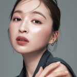 ヘアメイク paku☆chanさん発「大人洗練ハイライト」で整う秋顔｜入れ方のポイントを解説