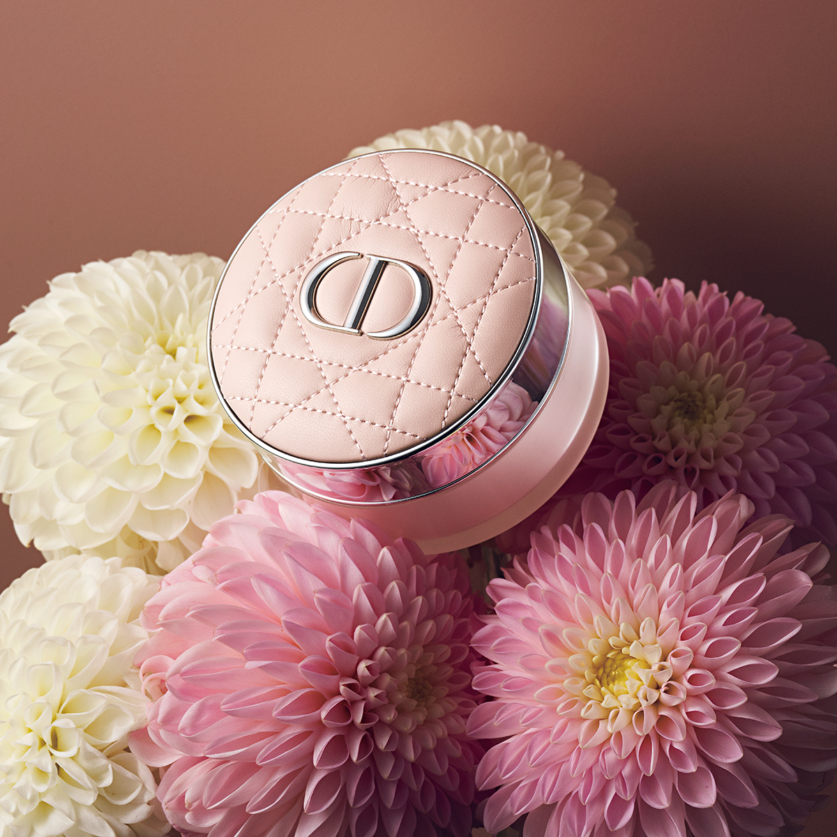 美容エディター・松本千登世さんが厳選｜DIOR 穏やかな自信と幸せを感じられる