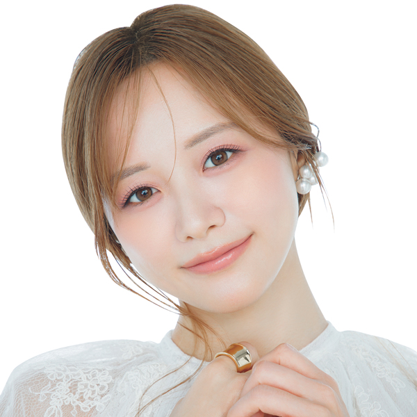 森 香澄さん自身初となる美容本『戦略的かわいいの作り方』を深堀り！ 見どころポイントや未公開カットまで♡