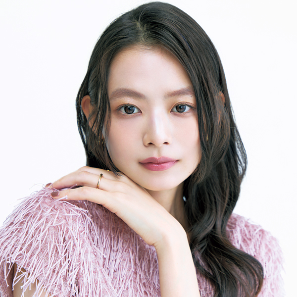 注目H＆M・佐々木れなさん発『ミルキーピンク眉』ふんわり優しいかわいさで今っぽく♡
